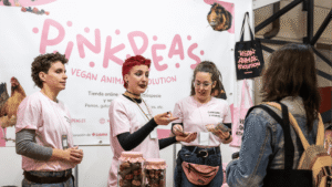 PLANTZ-Alimentación-Vegana-para-Perros-y-Gatos